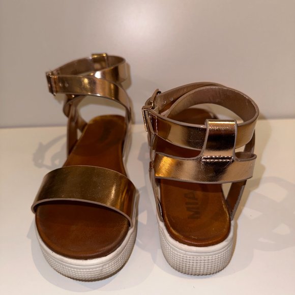 MIA Sandals - Picture 4 of 4